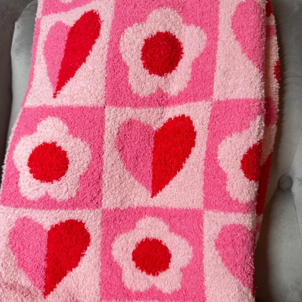 Cupcakes and Cashmere Floral Heart‎ Checkerboard Throw